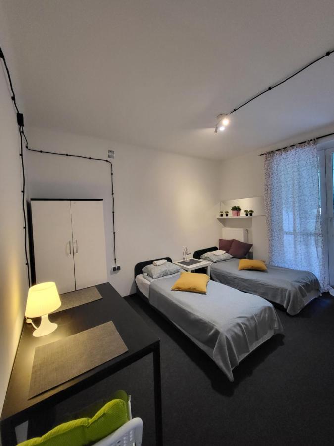 Charmed Homestay - Zaczarowany Varşovia Exterior foto