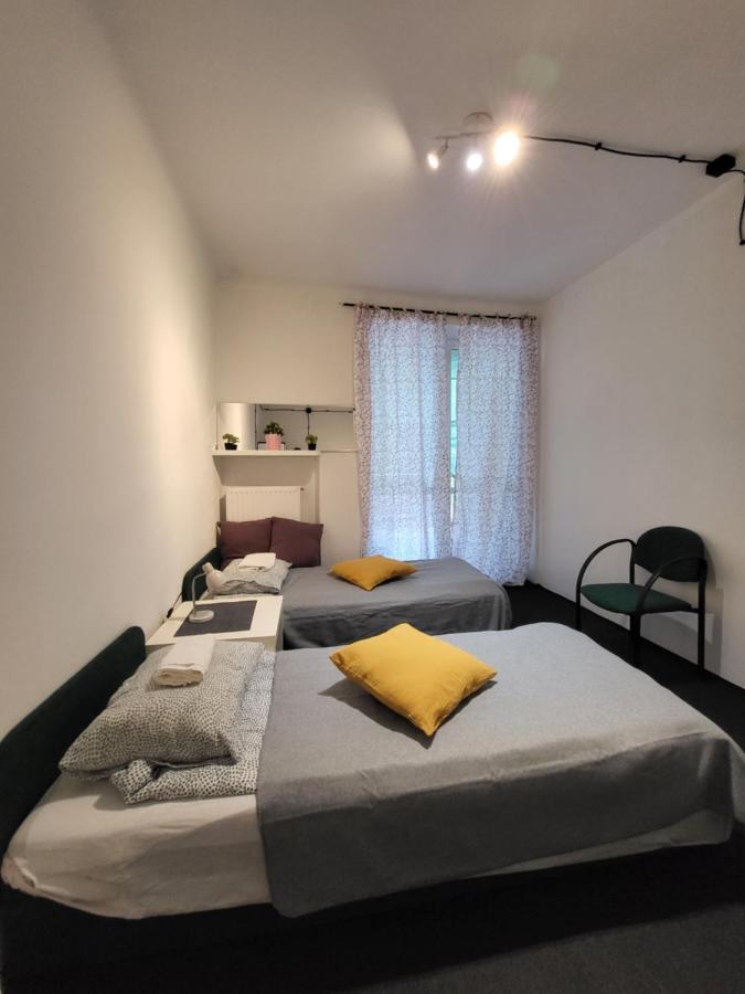 Charmed Homestay - Zaczarowany Varşovia Exterior foto